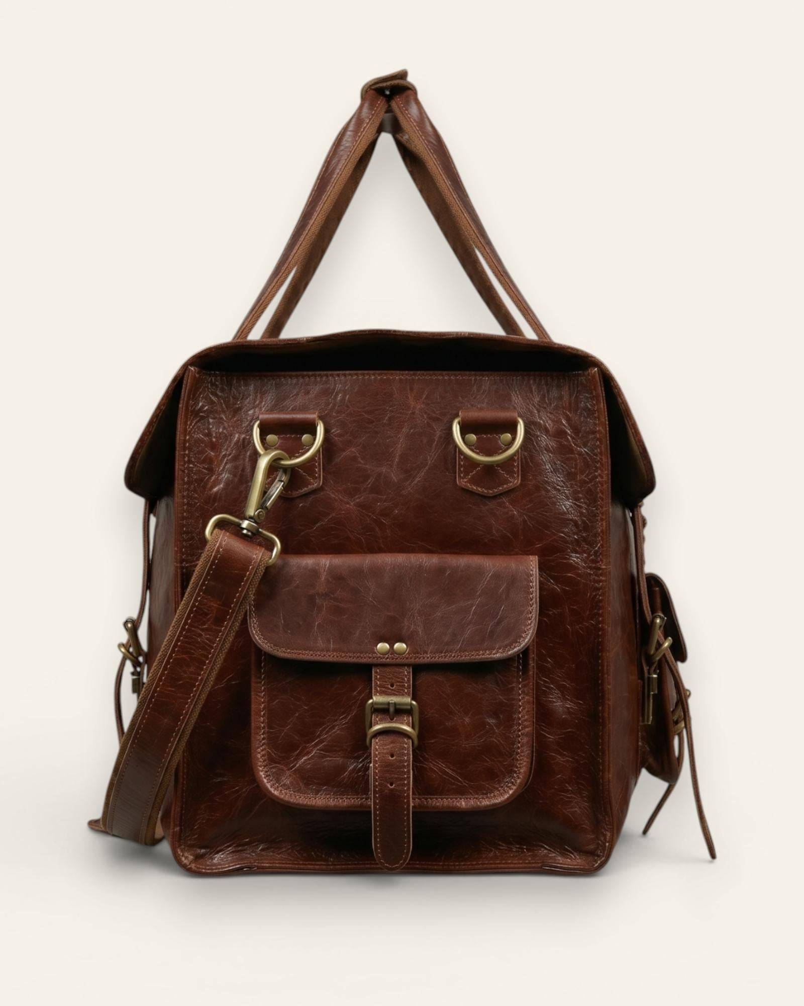 The Bikaner Cricket Holdall — cherry brown leather cricket bag, detail