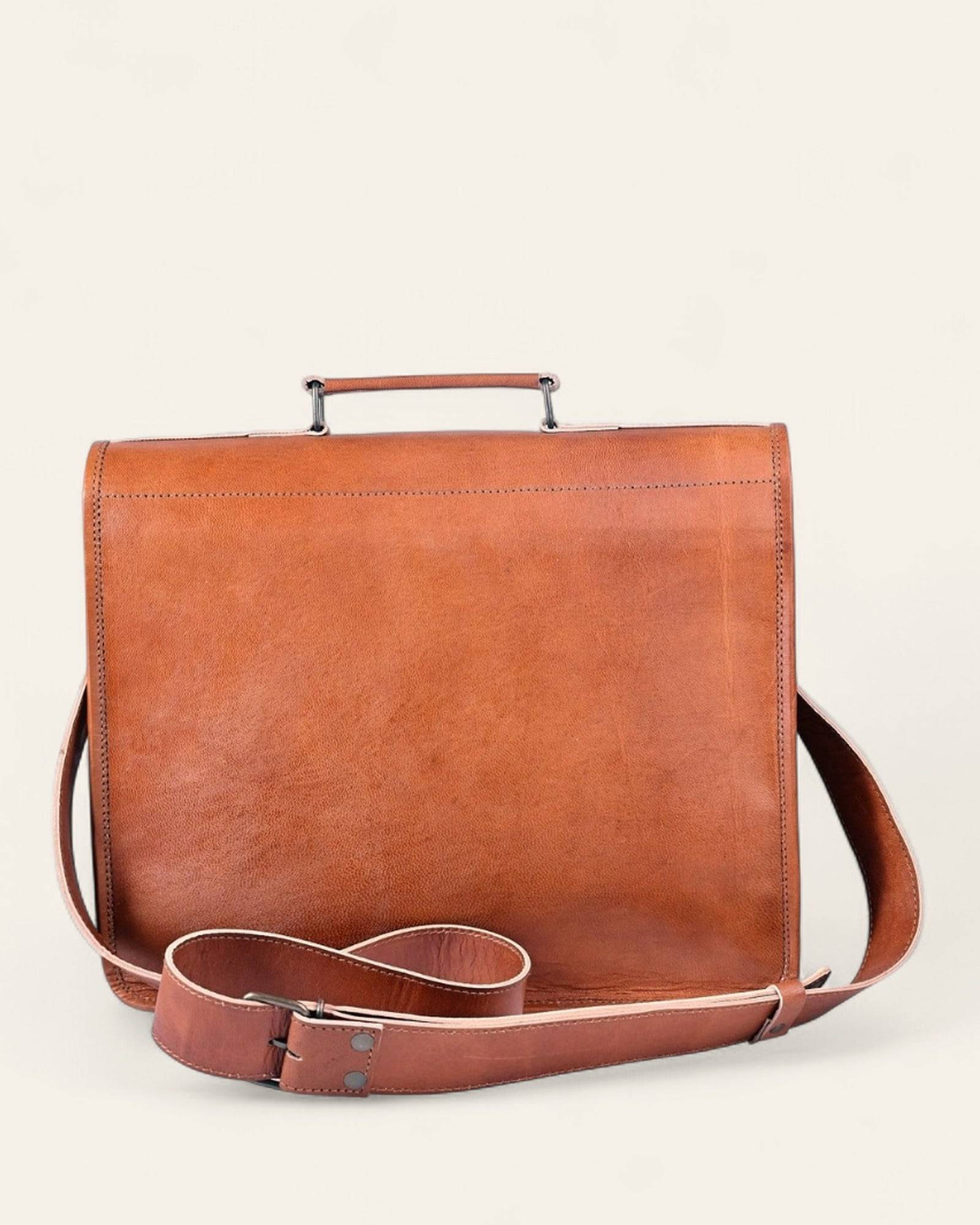 Side profile of The Jodhpur Messenger with its adjustable strap